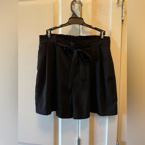Black Worthington Paperbag Shorts (Medium)